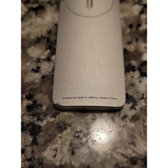 Genuine Apple TV Remote Control A1294 Apple TV 1st 2nd And 3rd Generation Silver - Picture 2 of 3